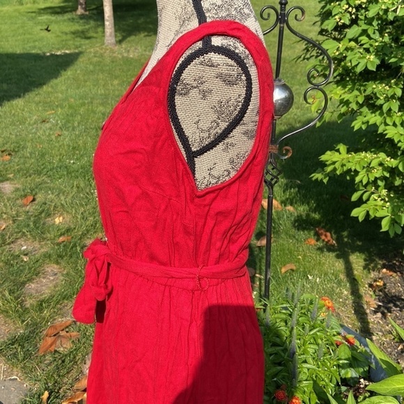 Universal thread red v neck sleeveless dress nwt - Picture 7 of 9